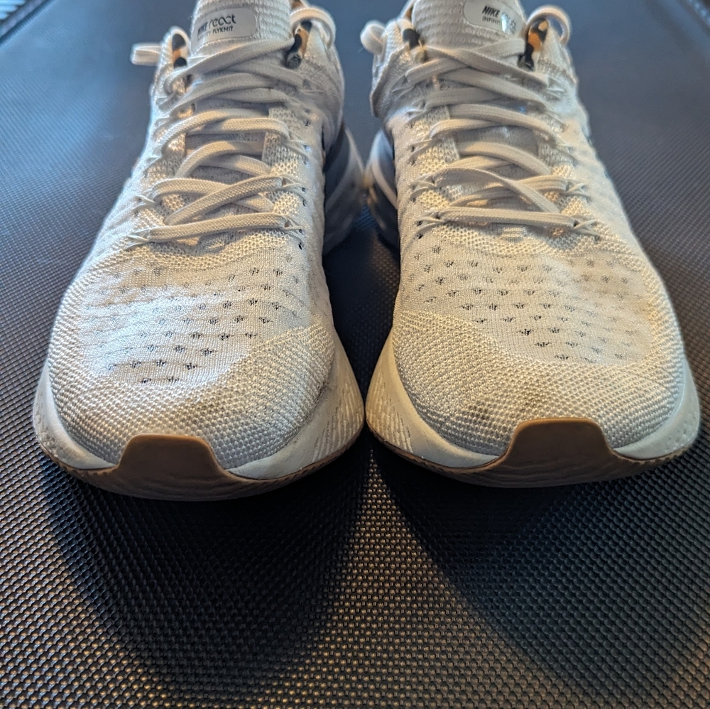 Nike Women's React Infinity Run Flyknit 2 - Picture 4 of 8